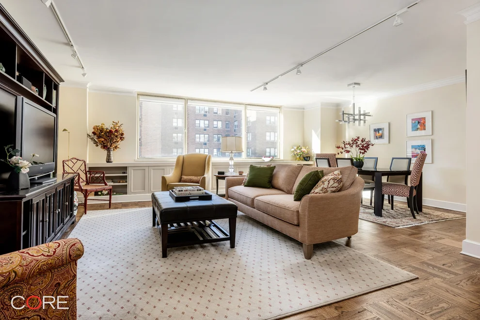 Unit for sale at 501 E 79th Street, Manhattan, NY 10075