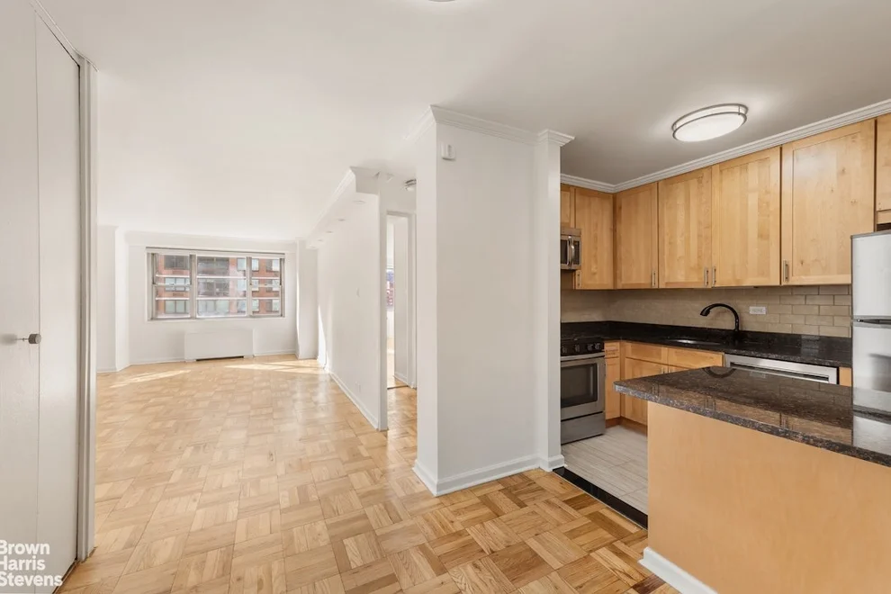 Unit for sale at 300 E 40TH Street, Manhattan, NY 10016