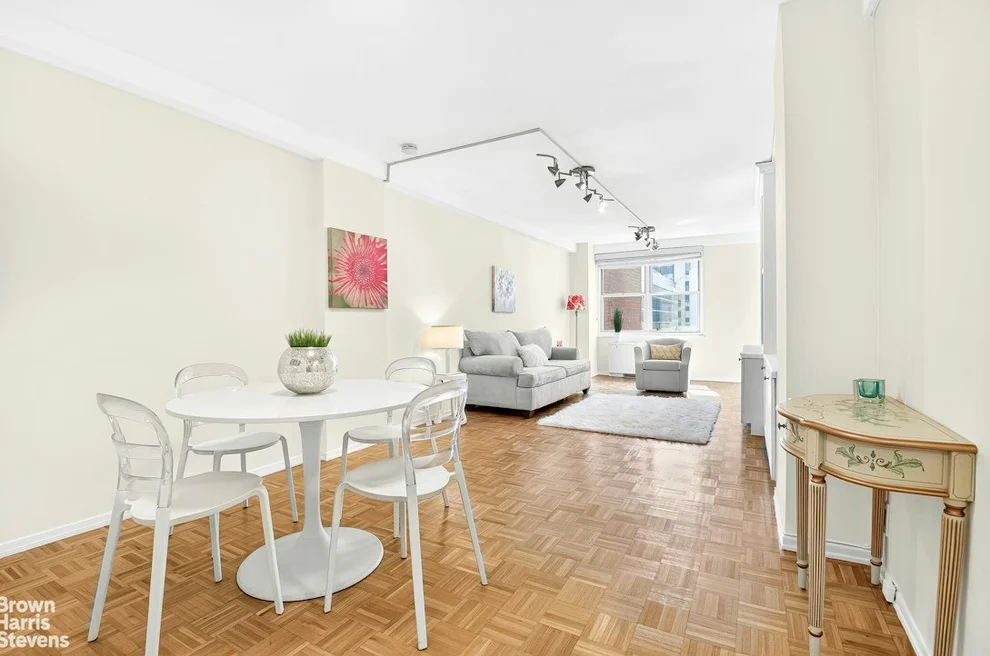 Unit for sale at 520 E 72ND Street, Manhattan, NY 10021