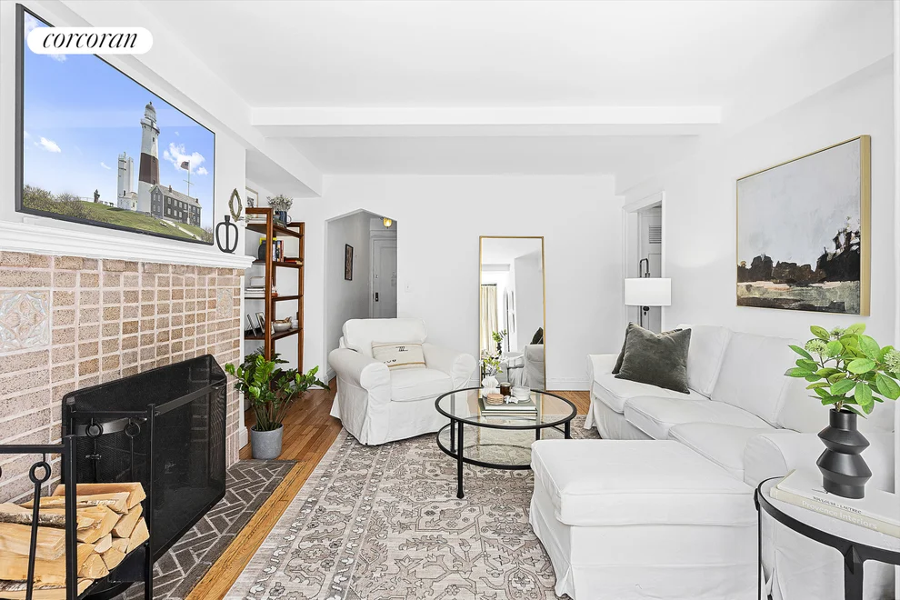 Unit for sale at 102 E 22ND Street, Manhattan, NY 10010