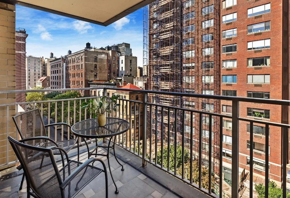 Unit for sale at 201 W 70TH Street, Manhattan, NY 10023