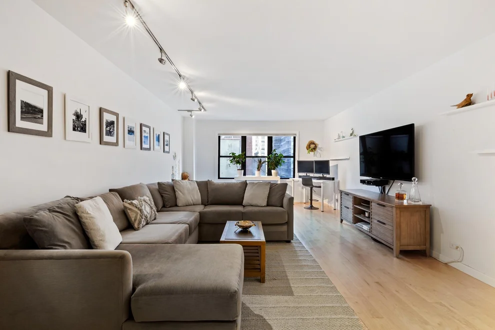 Unit for sale at 301 E 48TH Street, Manhattan, NY 10017