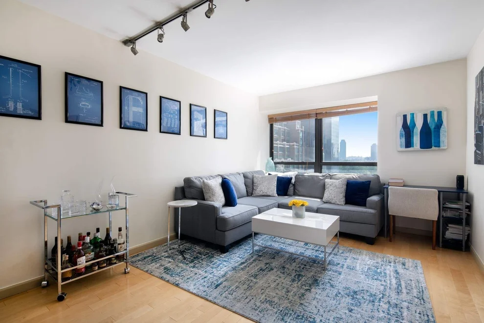 Unit for sale at 240 E 47TH Street, Manhattan, NY 10017