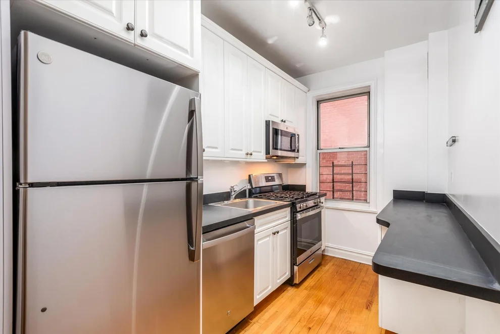 Unit for sale at 680 W 204th Street, Manhattan, NY 10034