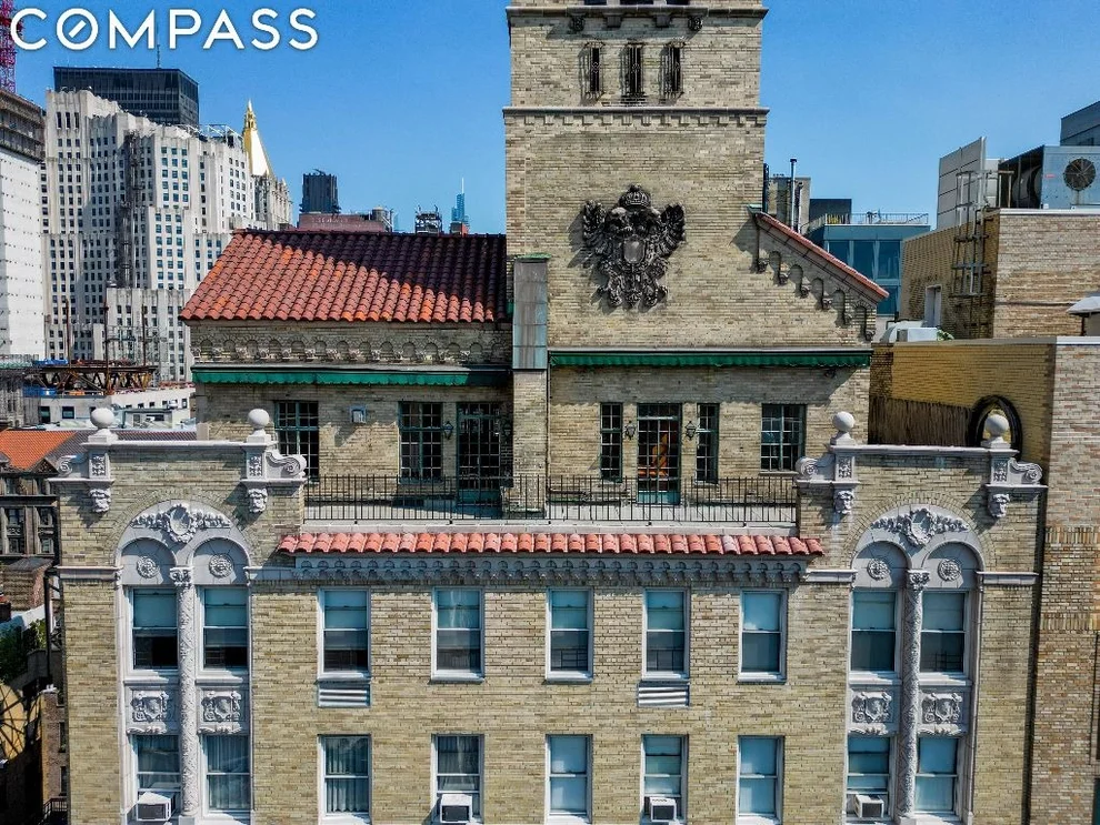 Unit for sale at 60 Gramercy Park N, Manhattan, NY 10003
