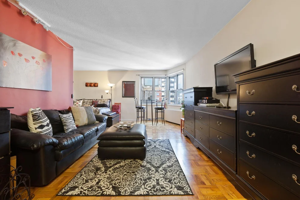 Unit for sale at 300 E 40th Street, Manhattan, NY 10016