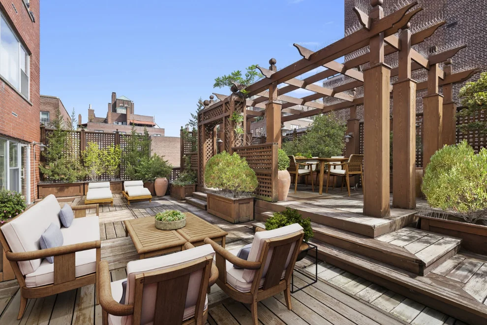 Unit for sale at 75 E END Avenue, Manhattan, NY 10028
