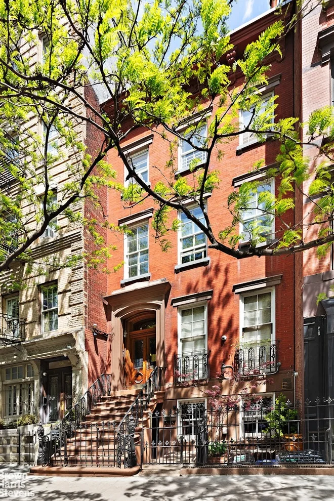 Unit for sale at 239 W 13TH Street, Manhattan, NY 10011