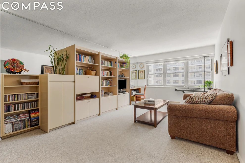 Unit for sale at 250 E 87th Street, Manhattan, NY 10128