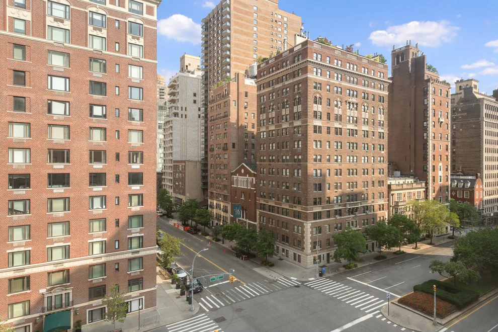 Unit for sale at 1040 PARK Avenue, Manhattan, NY 10028