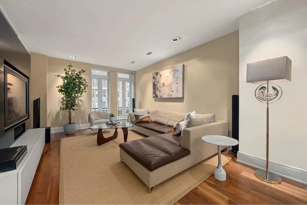Unit for sale at 305 W 72ND Street, Manhattan, NY 10023