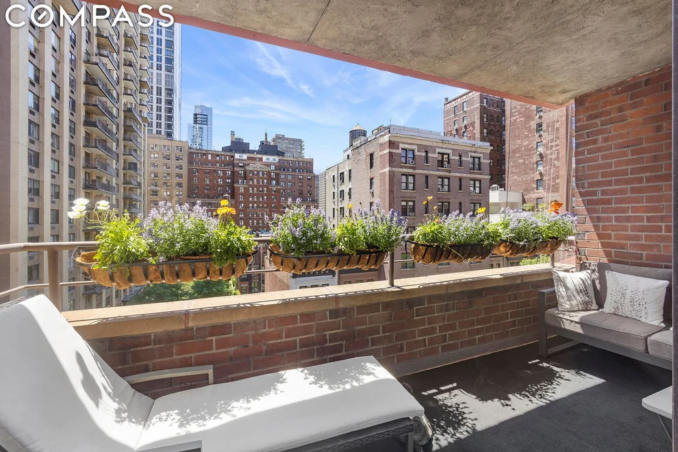 Unit for sale at 211 W 71st Street, Manhattan, NY 10023