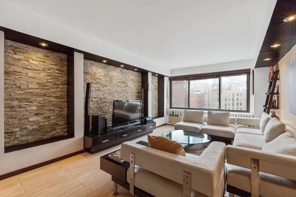 Unit for sale at 200 E 36th Street, Manhattan, NY 10016