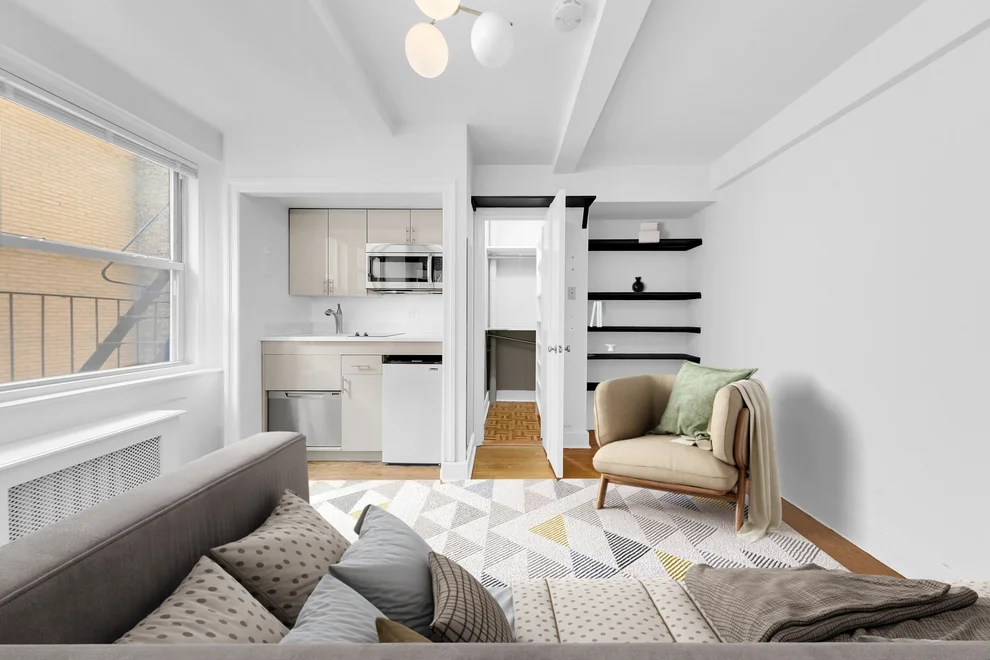 Unit for sale at 321 E 43RD Street, Manhattan, NY 10017