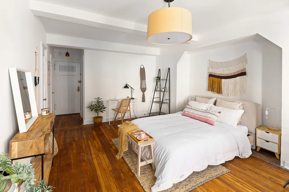 Unit for sale at 5 Tudor City Place, Manhattan, NY 10017