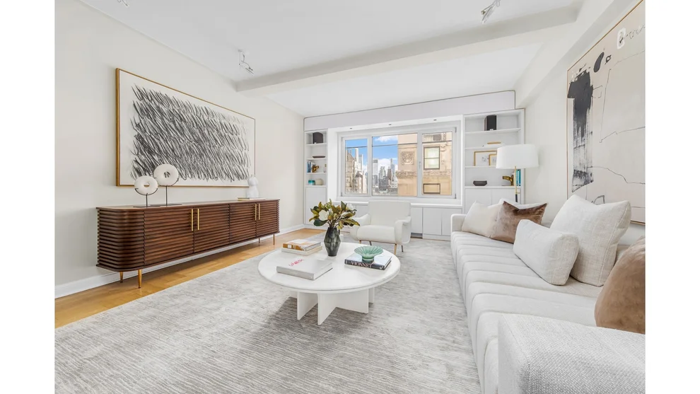Unit for sale at 930 5TH Avenue, Manhattan, NY 10021