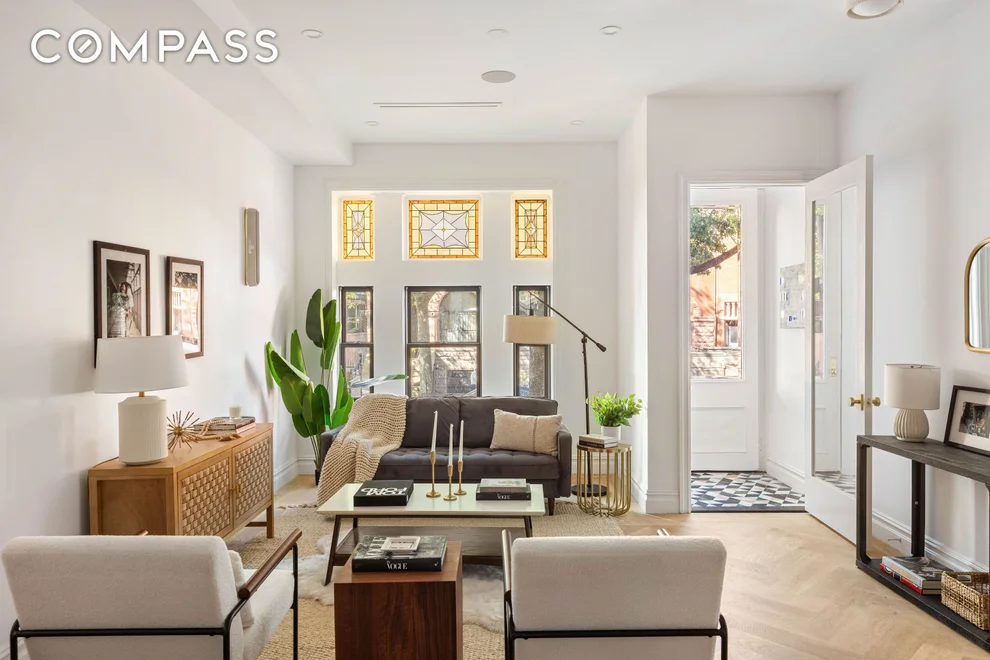 Unit for sale at 286 Dekalb Avenue, Brooklyn, NY 11205