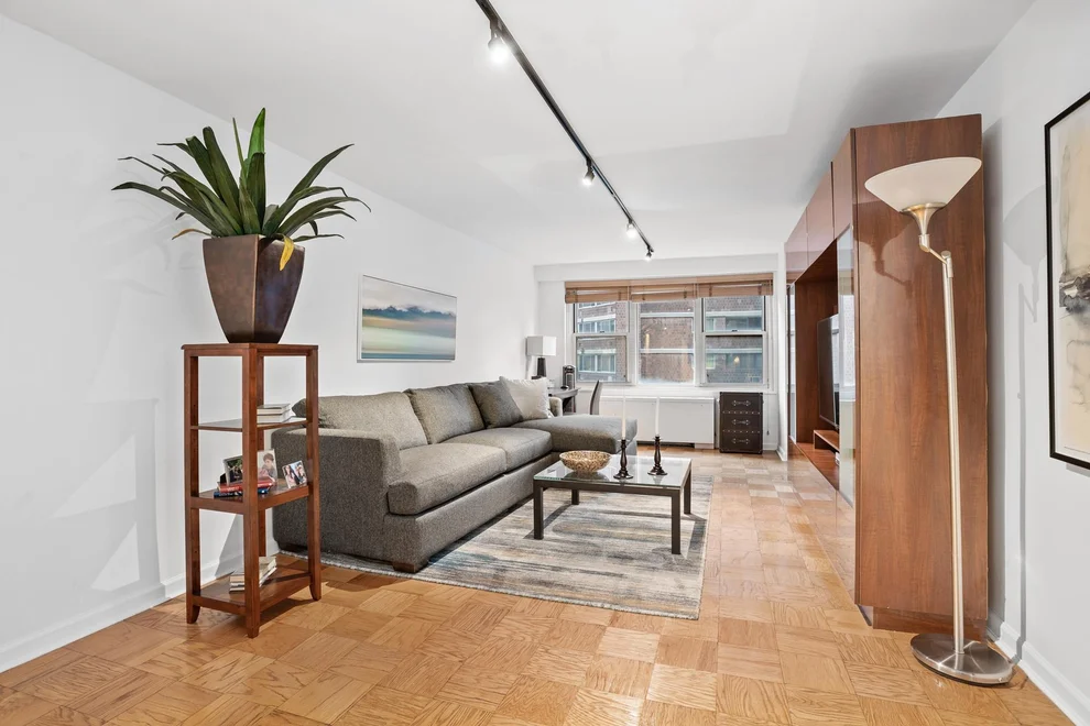 Unit for sale at 305 E 24TH Street, Manhattan, NY 10010