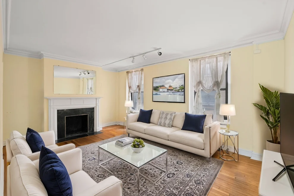 Unit for sale at 135 W 58th Street, Manhattan, NY 10019