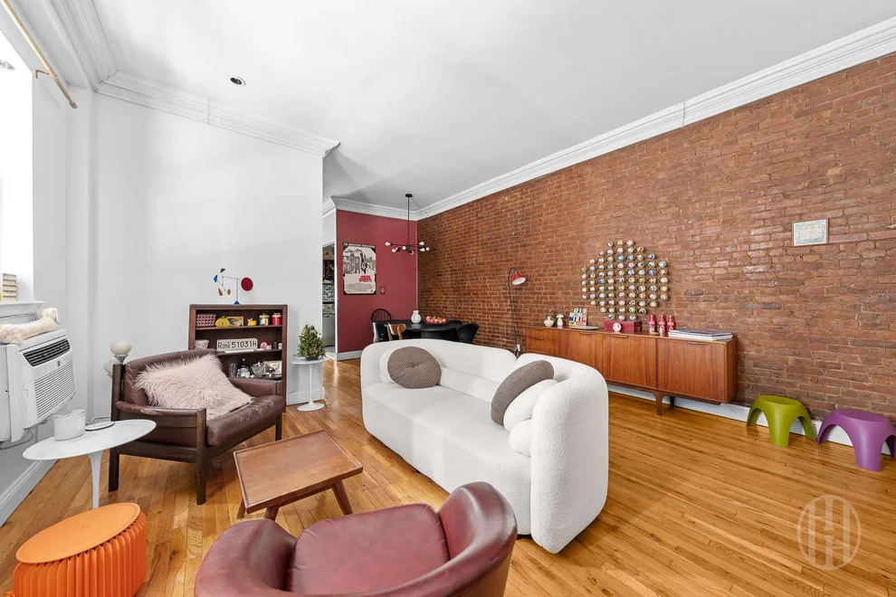 Unit for sale at 74 W 85th Street, Manhattan, NY 10024