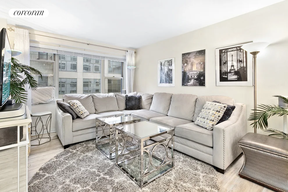 Unit for sale at 420 E 72nd Street, Manhattan, NY 10021