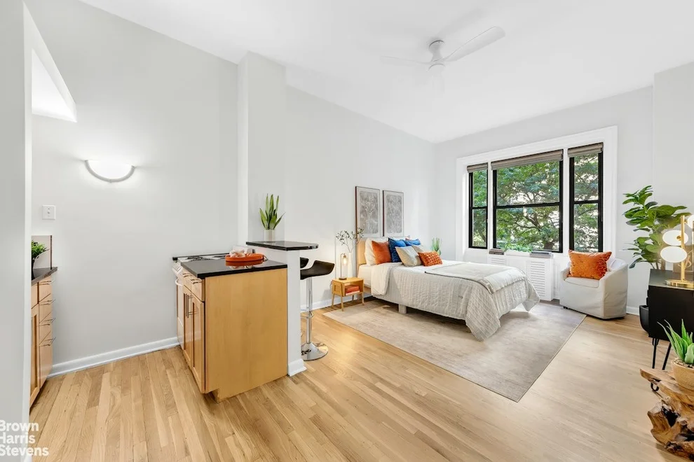 Unit for sale at 140 W 69TH Street, Manhattan, NY 10023