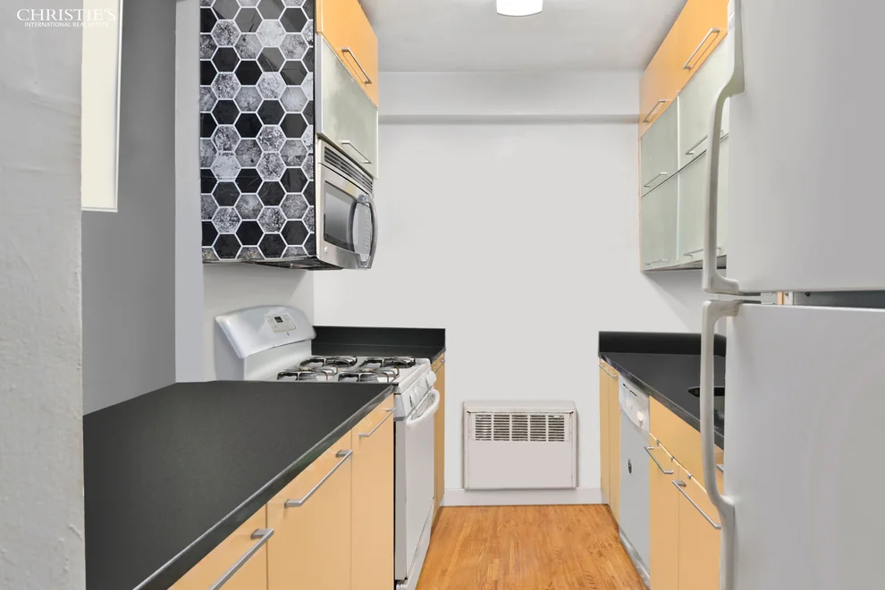 Unit for sale at 400 COZINE Avenue, Brooklyn, NY 11207