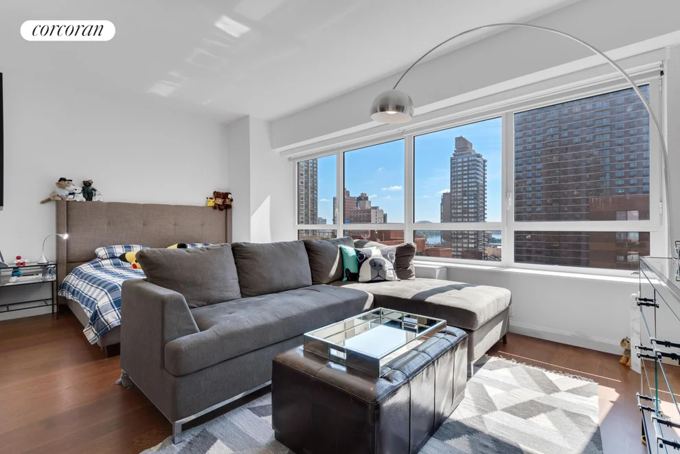 Unit for sale at 200 E 94TH Street, Manhattan, NY 10128