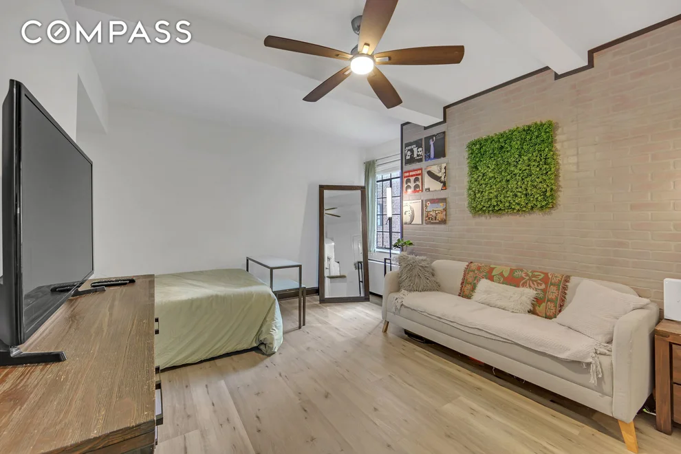 Unit for sale at 25 Tudor City Place, Manhattan, NY 10017