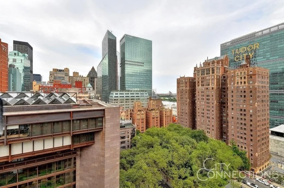 Unit for sale at 320 E 42nd Street, Manhattan, NY 10017