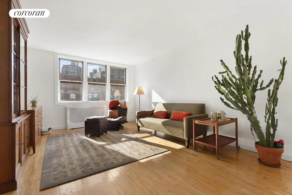 Unit for sale at 515 E 88TH Street, Manhattan, NY 10128