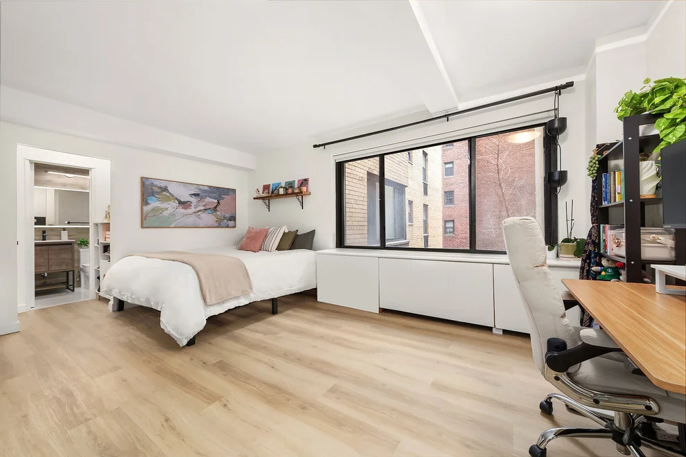 Unit for sale at 200 E 36TH Street, Manhattan, NY 10016