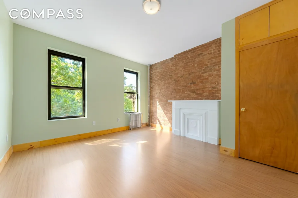 Unit for sale at 433 Dekalb Avenue, Brooklyn, NY 11205