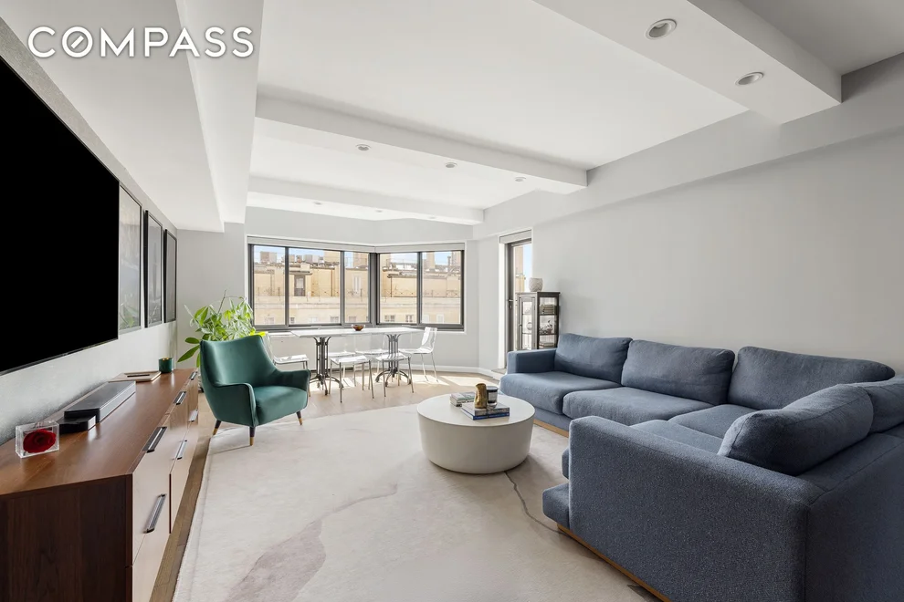 Unit for sale at 10 E End Avenue, Manhattan, NY 10075