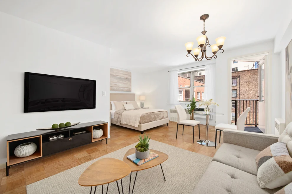 Unit for sale at 170 W 23RD Street, Manhattan, NY 10011