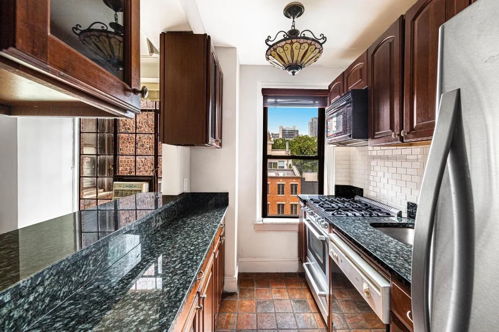 Unit for sale at 333 E 53RD Street, Manhattan, NY 10022