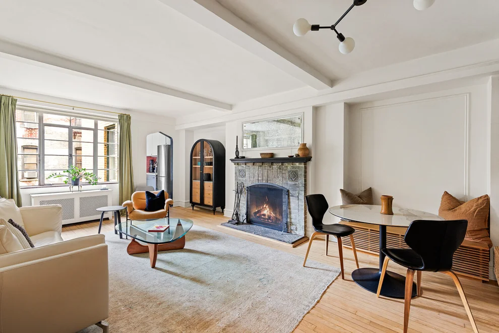 Unit for sale at 61 W 9TH Street, Manhattan, NY 10011