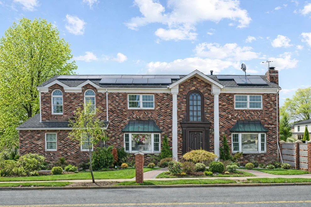Unit for sale at 728 Huguenot Avenue, StatenIsland, NY 10312