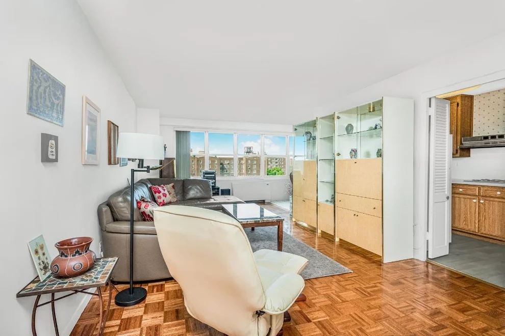 Unit for sale at 555 KAPPOCK Street, Bronx, NY 10463