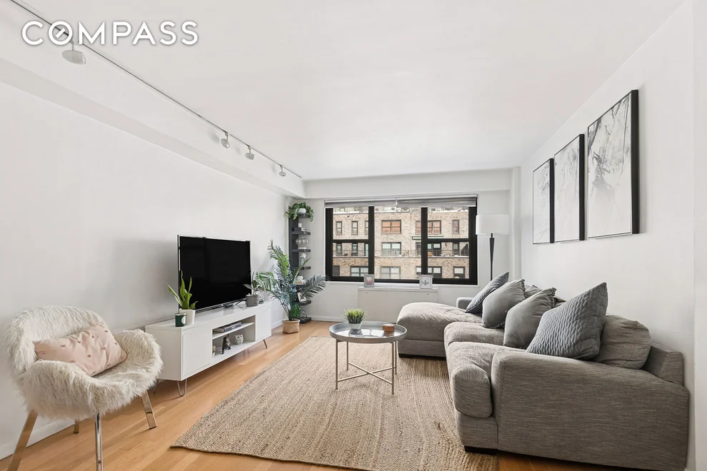 Unit for sale at 220 E 57th Street, Manhattan, NY 10022