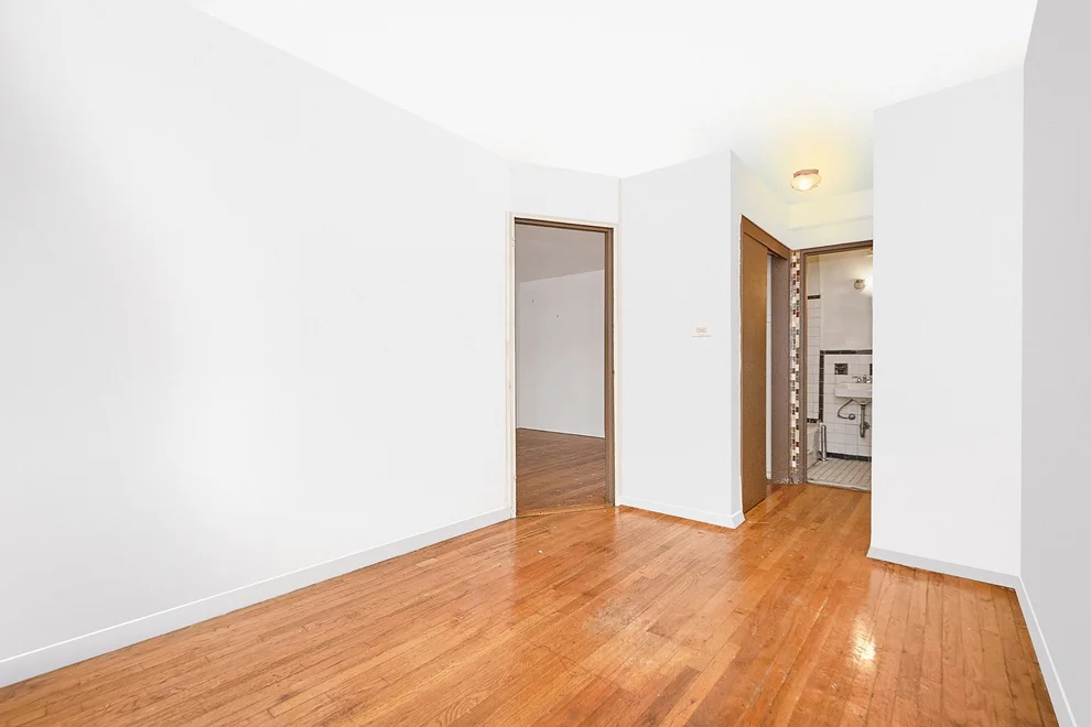 Unit for sale at 165 Christopher Street, Manhattan, NY 10014