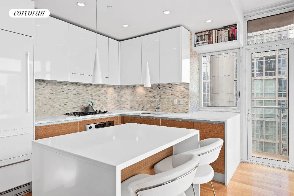 Unit for sale at 555 W 59th Street, Manhattan, NY 10019