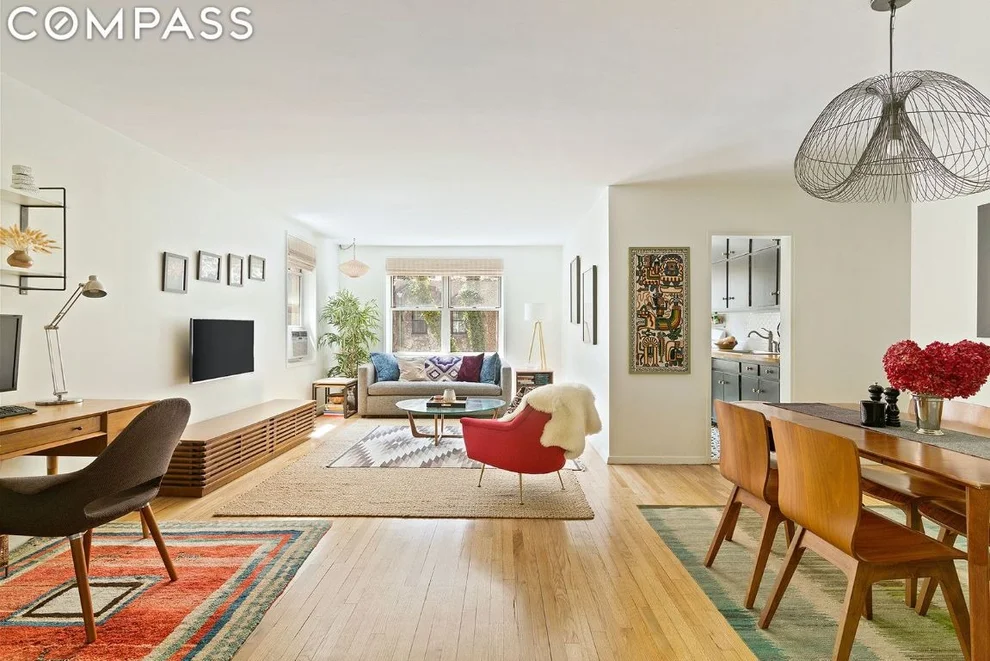 Unit for sale at 302 E 88th Street, Manhattan, NY 10128