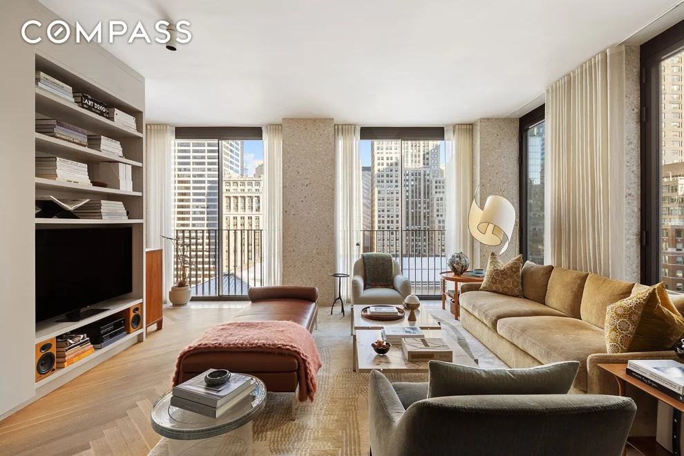Unit for sale at 16 W 40th Street, Manhattan, NY 10018