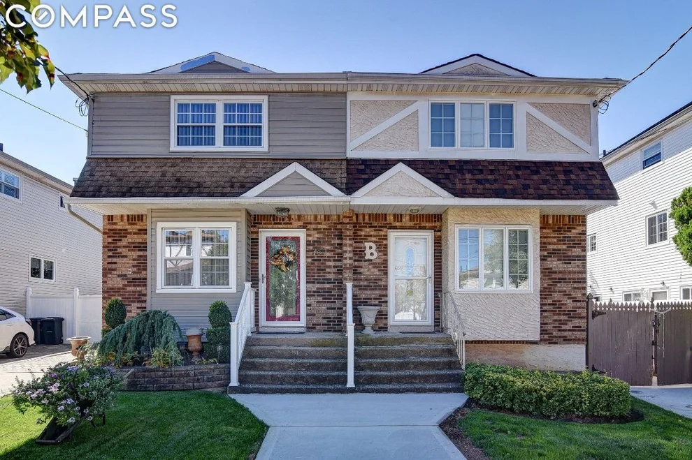 Unit for sale at 18 Row Place, StatenIsland, NY 10312