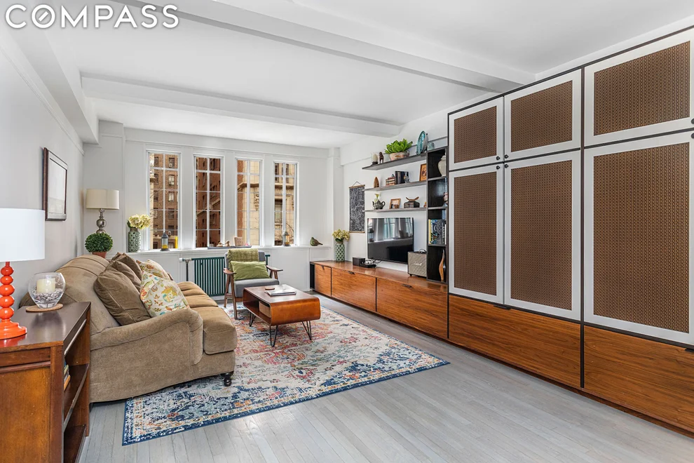 Unit for sale at 324 E 41st Street, Manhattan, NY 10017