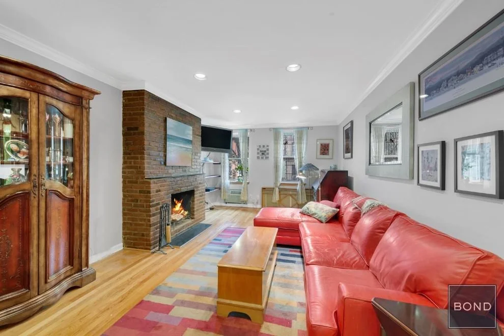 Unit for sale at 431 E 82nd Street, Manhattan, NY 10028