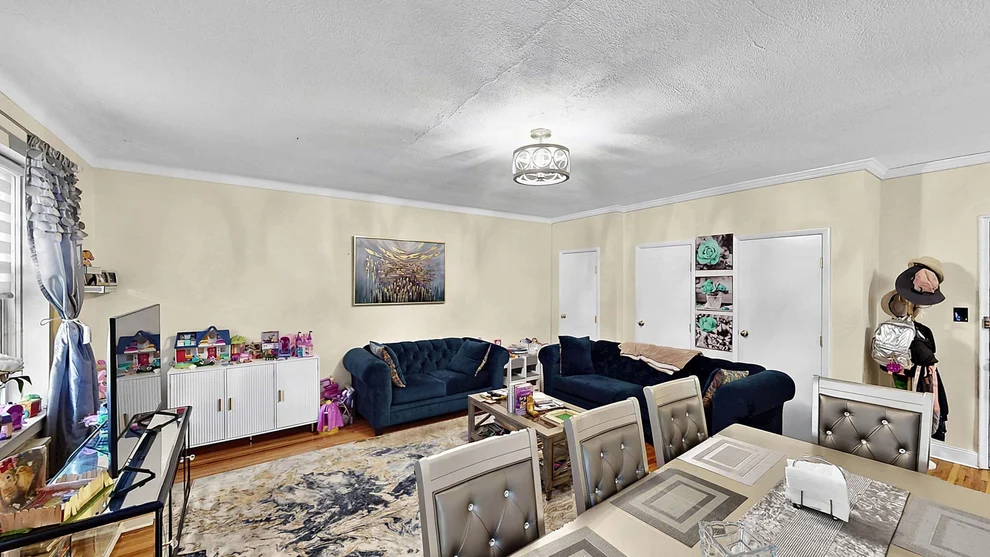 915 East 17th Street