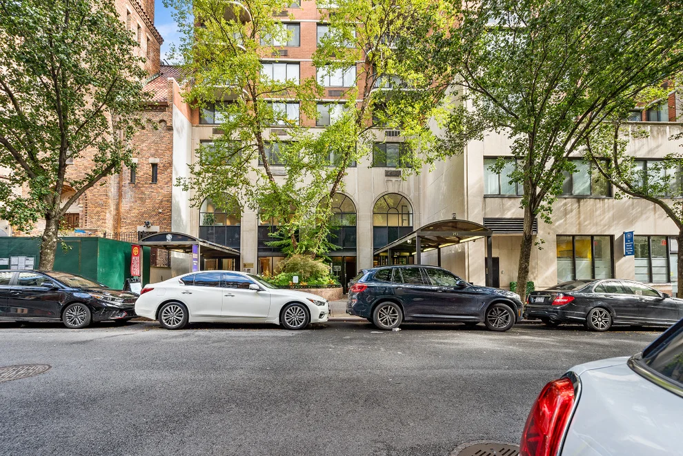 Unit for sale at 343 E 74th Street, Manhattan, NY 10021