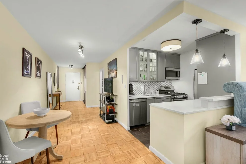 Unit for sale at 330 3RD Avenue, Manhattan, NY 10010